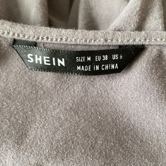 SHEIN Maternity Solid Ruffle Hem Dress - Picture 5 of 9